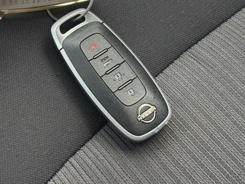 Used 2025 Nissan Sentra SV FWD image 20