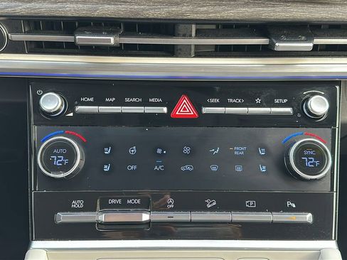 Used 2024 Hyundai Santa Fe Limited FWD image 27