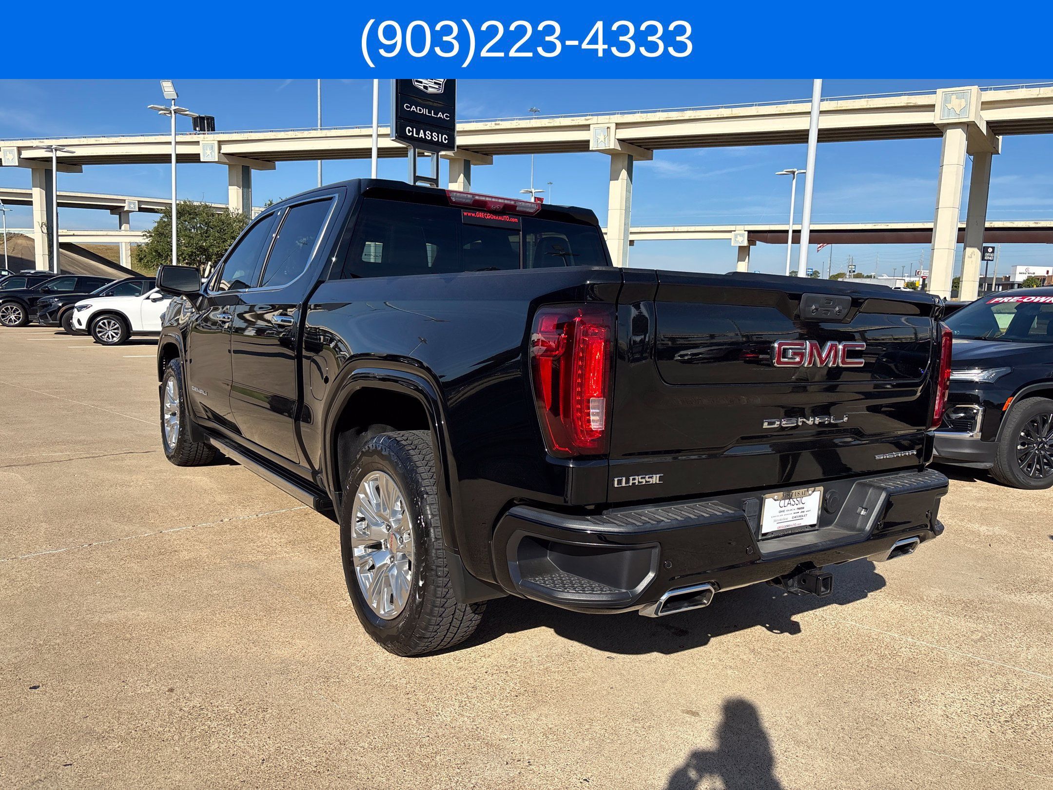 Used 2024 GMC Sierra 1500 Denali w/ Technology Package AWD/4WD image 8