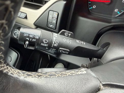 Used 2017 GMC Yukon XL Denali w/ Open Road Package image 22