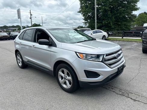 Used 2015 Ford Edge SE FWD image 2