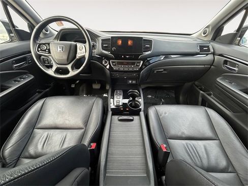 Used 2022 Honda Pilot Touring image 10