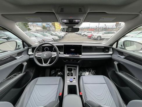 New 2026 Volkswagen Tiguan SE image 15