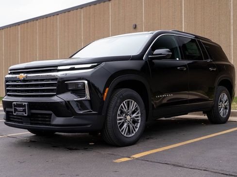 New 2026 Chevrolet Traverse LT w/ Driver Confidence Package image 4