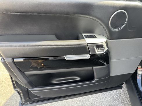 Used 2018 Land Rover Range Rover Sport SVR image 21