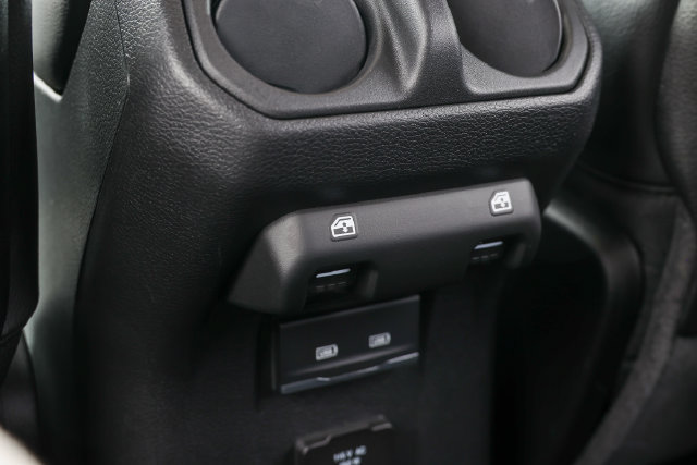 Used 2026 Jeep Wrangler Unlimited Sahara AWD/4WD image 33