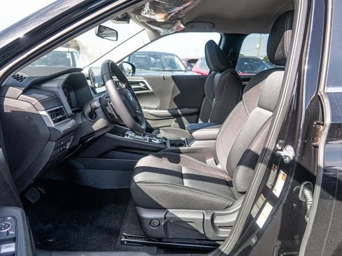 New 2024 Mitsubishi Outlander ES image 25