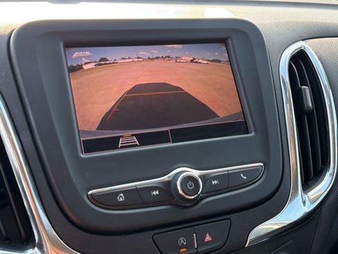Used 2024 Chevrolet Equinox LT FWD image 20
