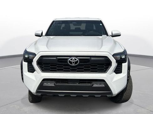 Used 2025 Toyota Tacoma TRD Off-Road image 3