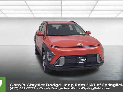 Used 2024 Hyundai Kona SEL image 4