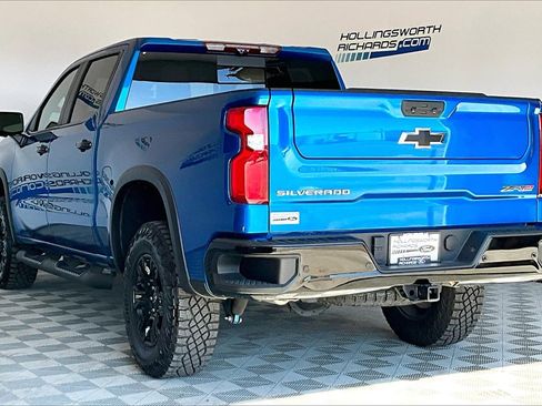 Used 2022 Chevrolet Silverado 1500 ZR2 w/ Technology Package image 10