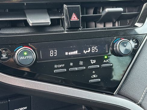 Used 2023 Toyota Camry SE image 23