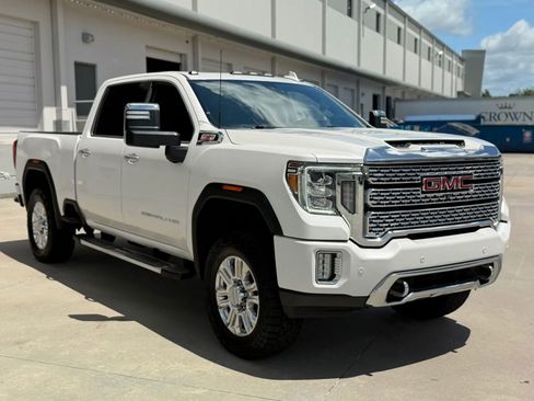 Used 2022 GMC Sierra 2500 Denali AWD/4WD image 4