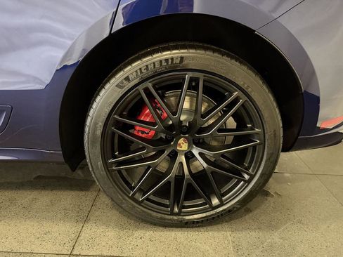 New 2026 Porsche Macan GTS AWD/4WD image 11