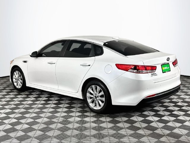 Used 2018 Kia Optima LX w/ 17" Alloy Wheels Package FWD image 6