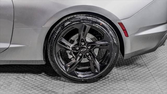 Used 2022 Chevrolet Camaro LT RWD image 31