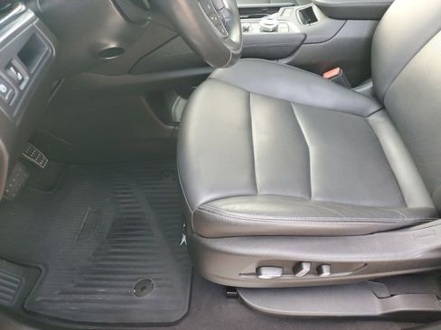 Certified 2023 Cadillac XT5 Premium Luxury image 28