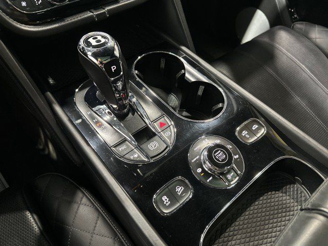 Used 2017 Bentley Bentayga AWD/4WD image 4