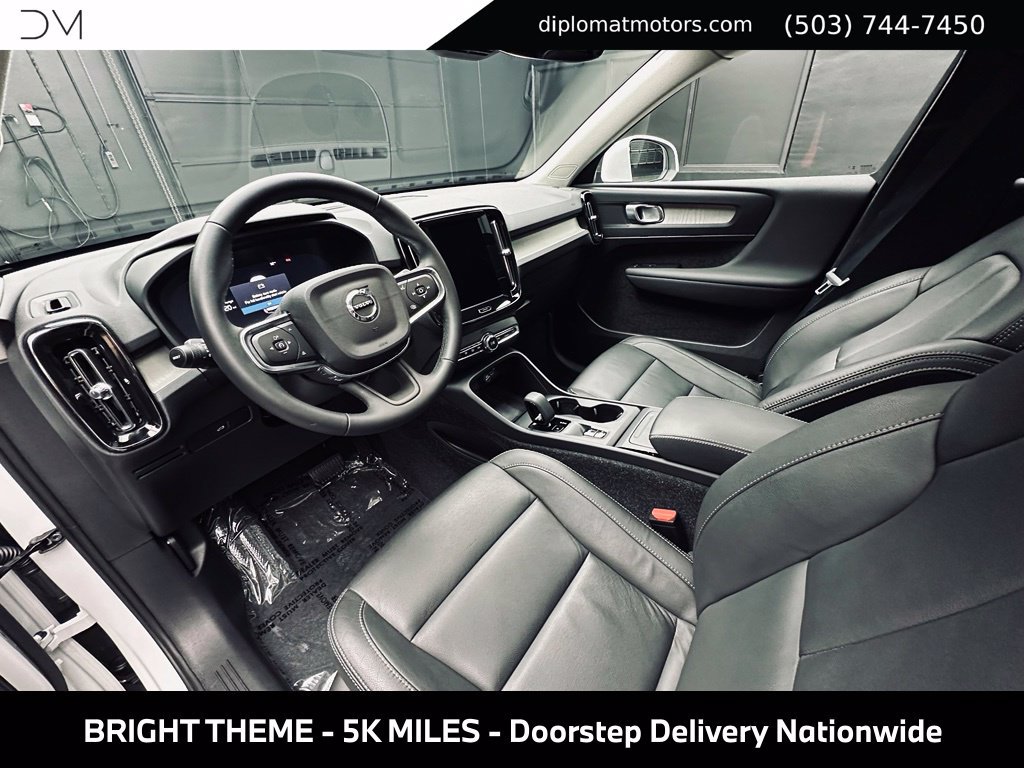 Used 2025 Volvo XC40 B5 Core w/ Protection Package Premier AWD/4WD image 17