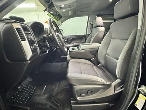 Used 2018 Chevrolet Silverado 1500 LT w/ All Star Edition image 9