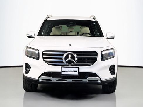Used 2026 Mercedes-Benz GLB 250 image 2