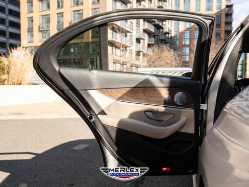 Used 2017 Mercedes-Benz E 300 image 47