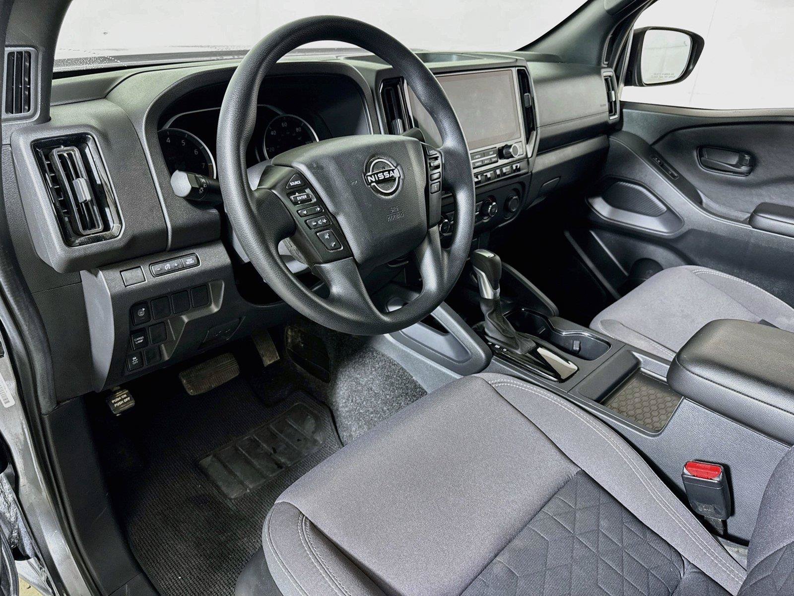 Used 2026 Nissan Frontier SV RWD image 7