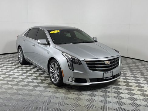 Used 2019 Cadillac XTS Luxury FWD image 3