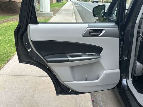 Used 2013 Subaru Forester 2.5X AWD/4WD image 43