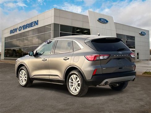 Certified 2022 Ford Escape SE w/ Convenience Package image 3
