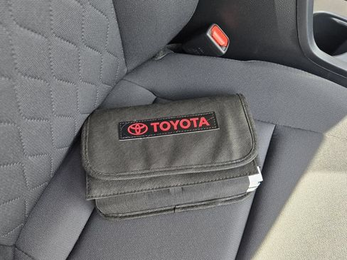 Used 2024 Toyota Corolla LE w/ LE Convenience Package FWD image 18