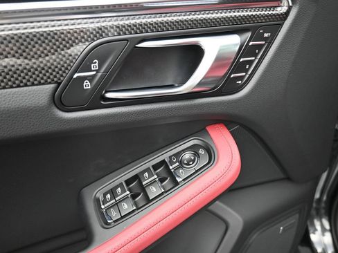New 2026 Porsche Macan AWD/4WD image 12
