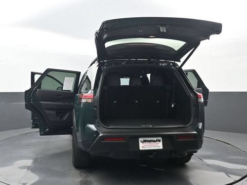 Used 2025 Nissan Pathfinder Rock Creek AWD/4WD image 37