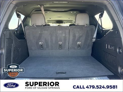 Used 2024 Chevrolet Suburban Premier image 12