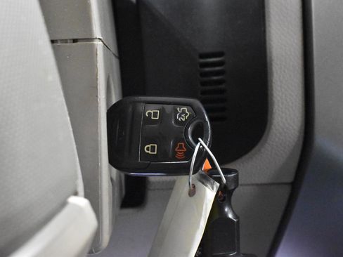 Used 2013 Ford Expedition Limited image 12