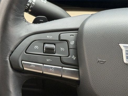 Used 2024 Cadillac XT4 Premium Luxury image 14