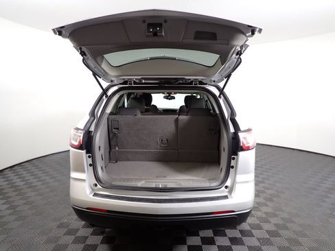 Used 2017 Chevrolet Traverse LS FWD image 14