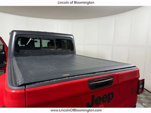 Used 2021 Jeep Gladiator Willys image 47
