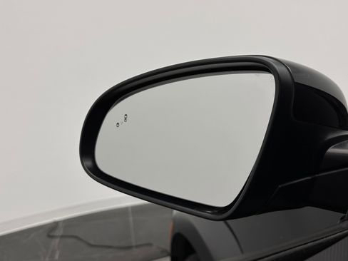 Used 2021 Hyundai Kona Limited w/ Cargo Package image 13