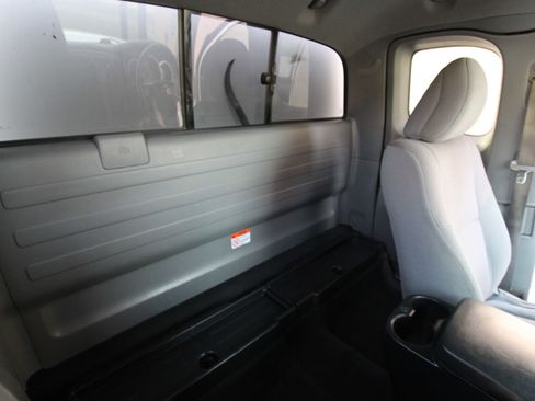 Used 2015 Toyota Tacoma PreRunner image 10