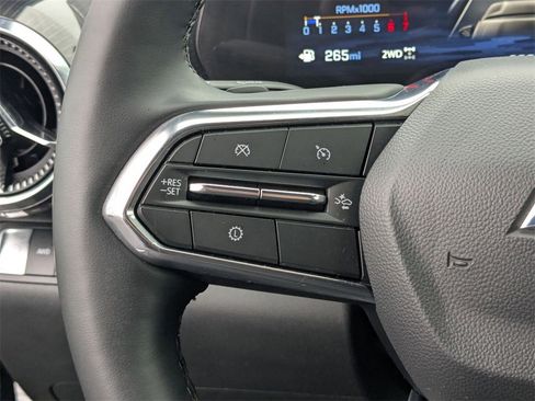 Used 2025 Chevrolet Equinox LT image 18