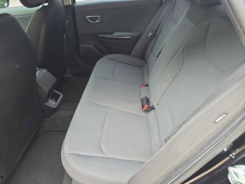 Used 2025 Kia K4 FWD image 12