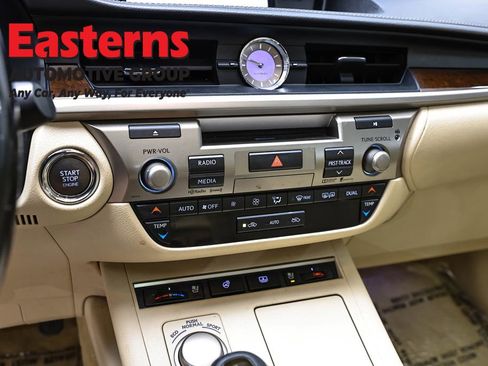 Used 2015 Lexus ES 350 w/ Luxury Package FWD image 20