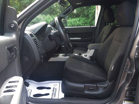 Used 2009 Ford Escape XLT FWD image 9