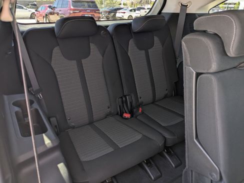 Used 2022 Kia Sorento LX AWD/4WD image 26