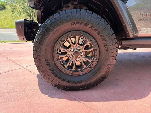 Used 2021 Jeep Wrangler Unlimited Rubicon AWD/4WD image 39