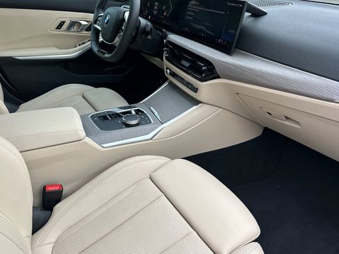 Used 2025 BMW 330i Sedan w/ Convenience Package image 19