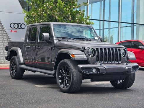 Used 2021 Jeep Gladiator Overland AWD/4WD image 3