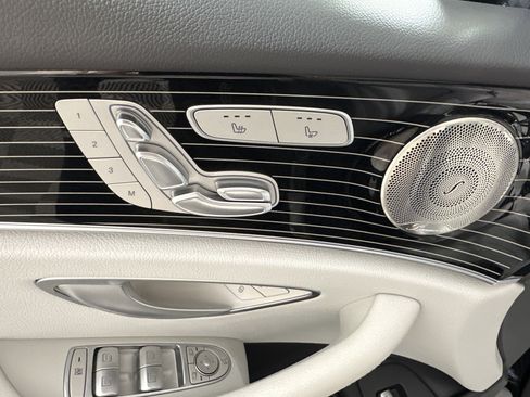 Used 2023 Mercedes-Benz E 350 4MATIC Sedan image 10