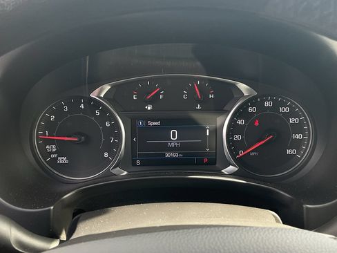 Used 2024 GMC Terrain SLE FWD image 17